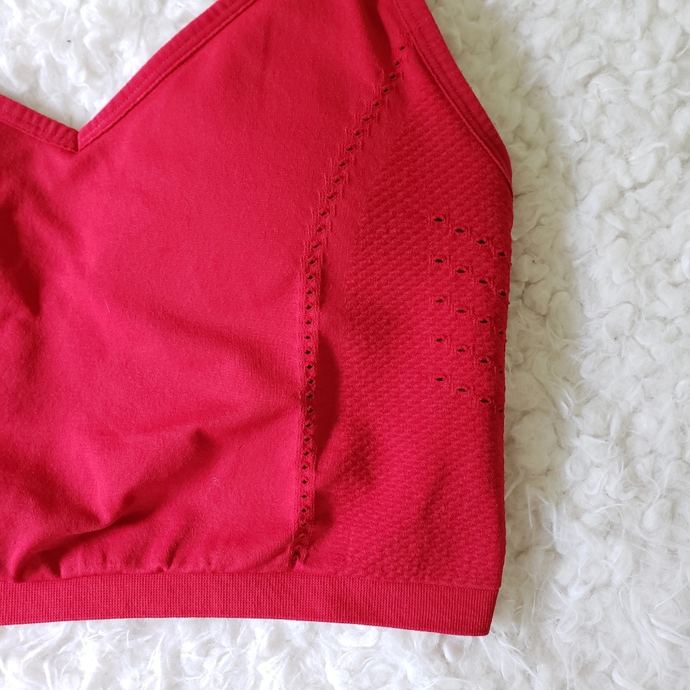 🌻 fabletics • sync sports bra - Picture 4 of 10